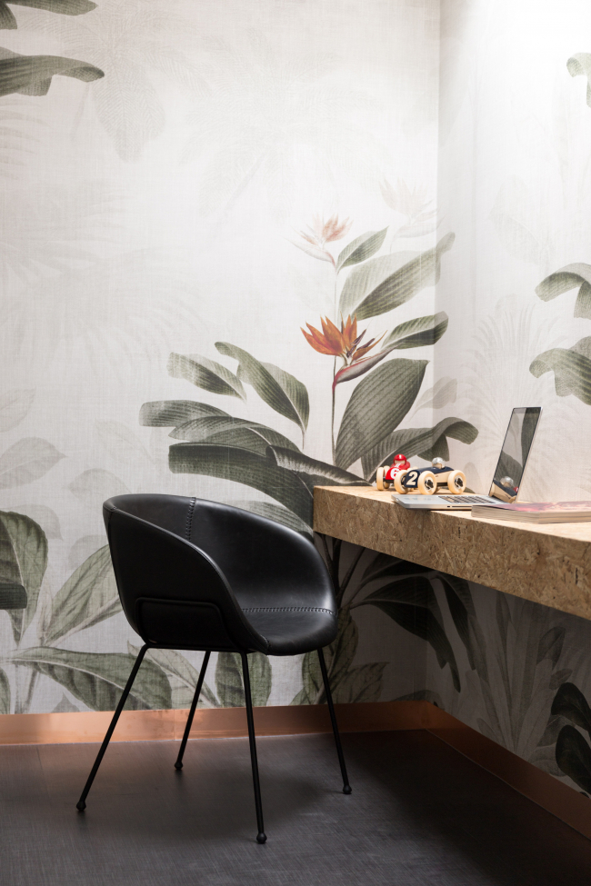 Poltrona 'Feston' - Nera