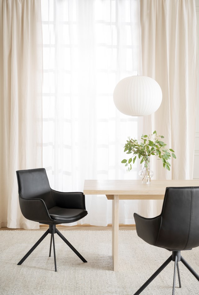 Poltrona 'Lowell' Girevole - Nera