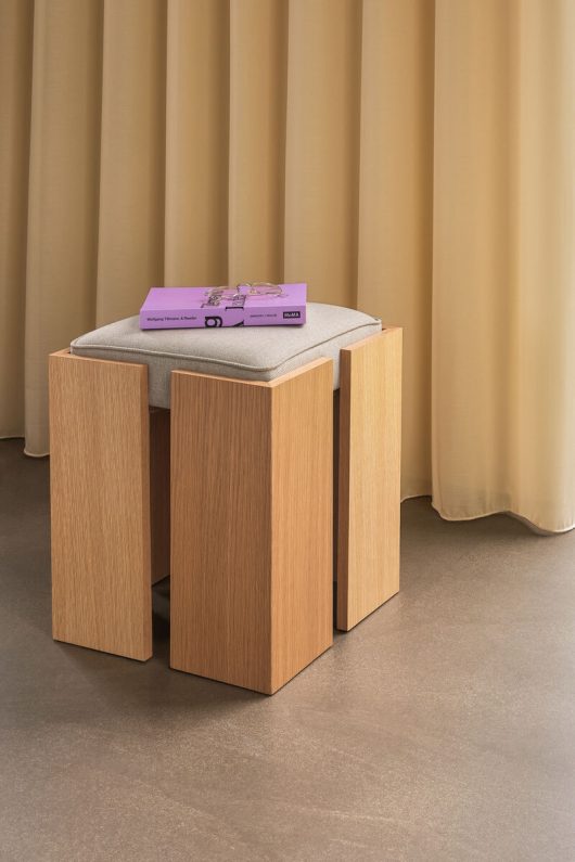 Sgabello 'Forma' - Naturale