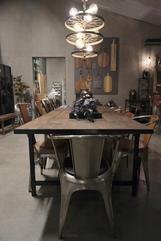 Tavolo da pranzo Vintage - Legno riciclato