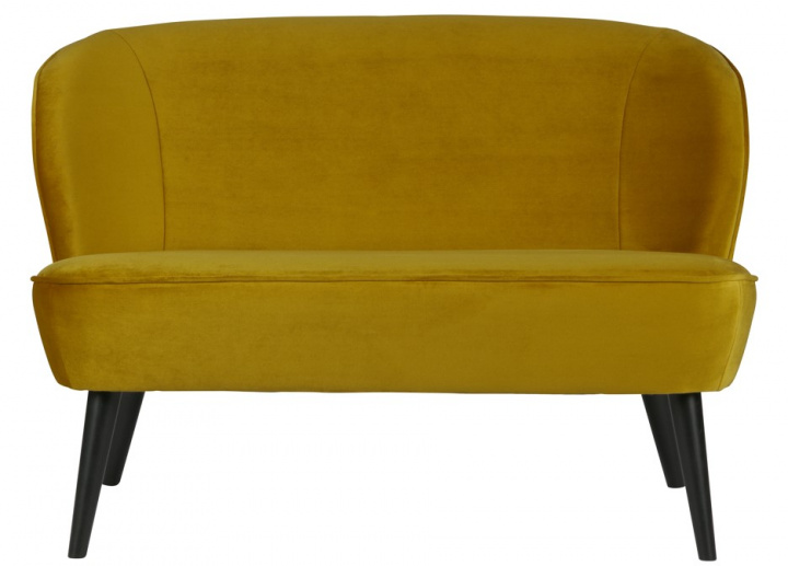 Divano \'Sara\' - Ocra/Velluto nel gruppo Mobili / Divani / Divani a 2 posti presso Reforma (340443-132)