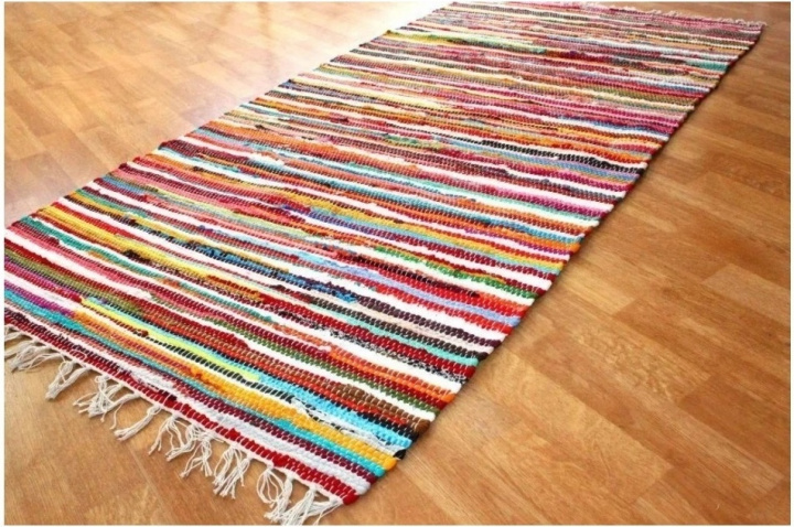 Tappeto di stracci \'Happy\' - Multicolore nel gruppo Tappeti / Tappeti intrecciati presso Reforma (H100074)